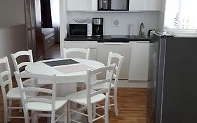 Appartement Grün-Weiß